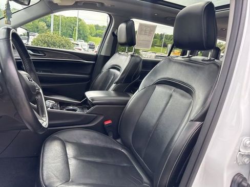 Used 2021 Jeep Grand Cherokee L Limited AWD/4WD image 25