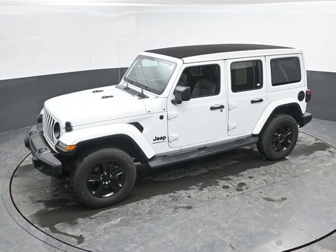 Used 2023 Jeep Wrangler Altitude image 41