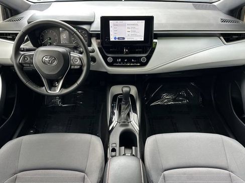 Certified 2025 Toyota Corolla SE image 19
