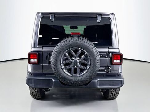Used 2026 Jeep Wrangler Unlimited Sport AWD/4WD image 6