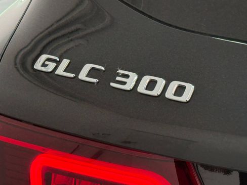 Certified 2022 Mercedes-Benz GLC 300 image 19