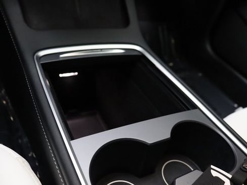 Used 2022 Tesla Model 3 Standard Range image 45