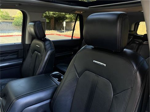 Used 2019 Ford Expedition Max Platinum AWD/4WD image 29