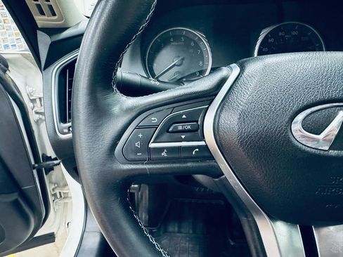 Used 2018 INFINITI Q50 Luxe w/ Essential Package (3.0T Luxe) image 18