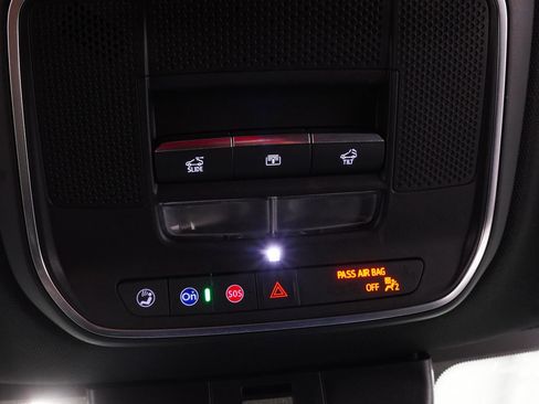 Used 2025 Chevrolet Traverse High Country w/ LPO, Floor Liner Package FWD image 28
