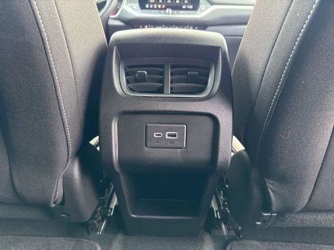 Used 2024 Chevrolet Blazer LT w/ Convenience Package image 32