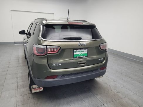 Used 2018 Jeep Compass Latitude AWD/4WD image 6