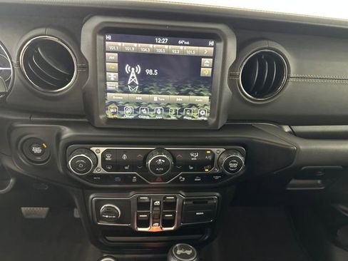 Used 2021 Jeep Wrangler Unlimited Sahara image 21