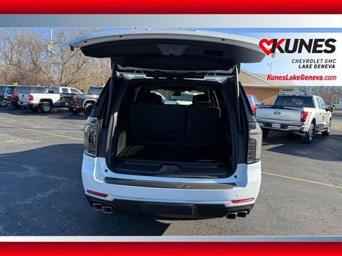New 2026 Chevrolet Suburban High Country AWD/4WD image 26