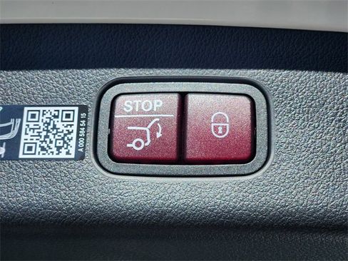 New 2026 Mercedes-Benz GLC 300 4MATIC image 15