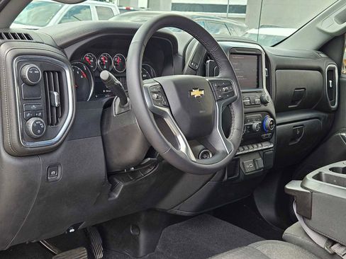Used 2022 Chevrolet Silverado 1500 LT w/ Bed Protection Package image 2