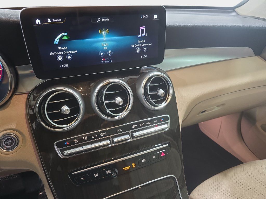 Used 2022 Mercedes-Benz GLC 300 image 21