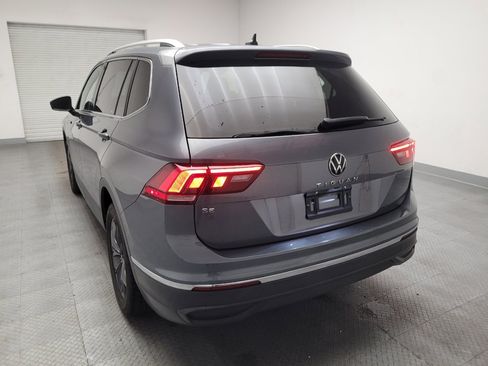 Used 2022 Volkswagen Tiguan SE FWD image 6