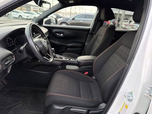 Used 2024 Honda HR-V Sport image 11