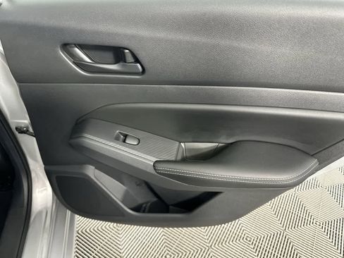 Used 2024 Nissan Altima 2.5 SV image 25