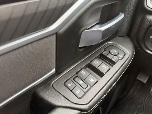 Used 2025 RAM 2500 Big Horn image 28