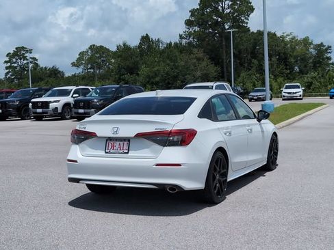 Used 2022 Honda Civic Sport image 3