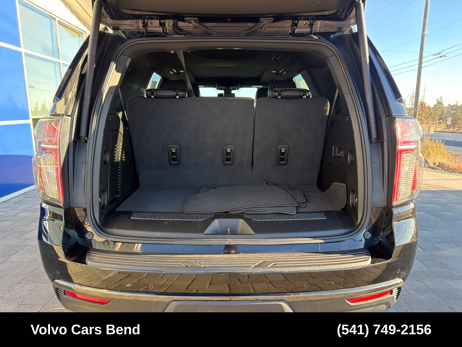 Used 2022 Chevrolet Tahoe RST w/ Luxury Package AWD/4WD image 9