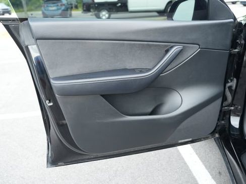 Used 2022 Tesla Model Y Performance AWD/4WD image 15