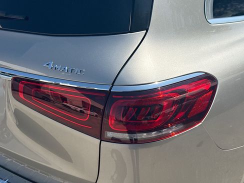 Used 2022 Mercedes-Benz GLS 450 4MATIC image 29