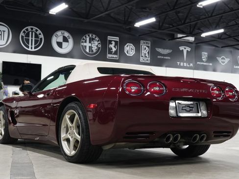 Used 2003 Chevrolet Corvette Convertible w/ Preferred Equipment Group1 RWD image 5