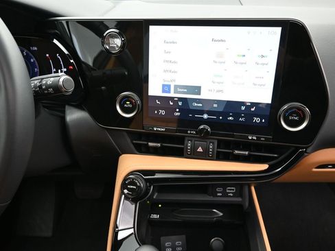 Certified 2025 Lexus NX 350 AWD w/ Accessory Package (2T) image 28