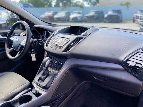 Used 2016 Ford Escape SE FWD image 14