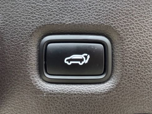 Used 2019 Hyundai Santa Fe FWD image 14