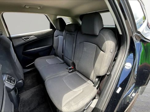 Used 2025 Kia Sportage LX FWD image 22