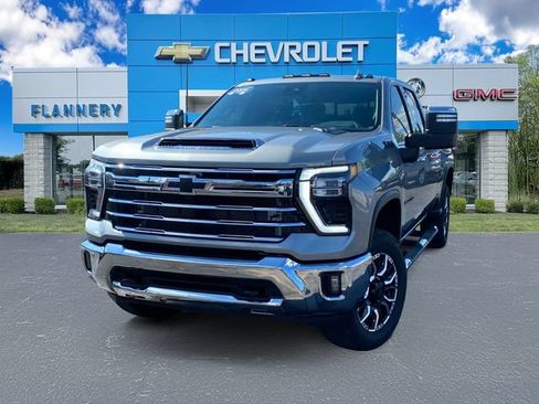 Used 2025 Chevrolet Silverado 3500 LTZ w/ LTZ Plus Package AWD/4WD image 1