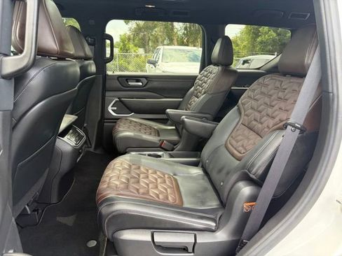 Used 2025 Nissan Armada Platinum w/ Convenience Package RWD image 15