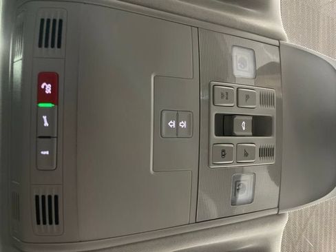 Certified 2023 Volkswagen Taos SEL AWD/4WD image 25