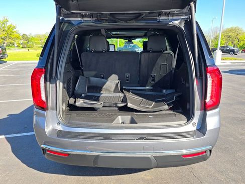 Used 2021 GMC Yukon XL SLT w/ SLT Premium Package AWD/4WD image 34
