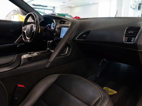 Used 2019 Chevrolet Corvette Z06 RWD image 24