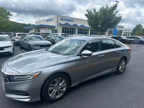 Used 2020 Honda Accord LX image 3