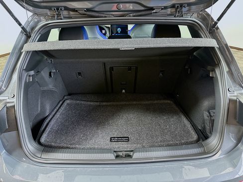 New 2026 Volkswagen Golf image 27