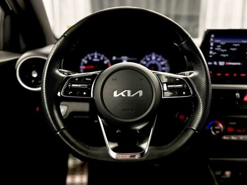 Used 2022 Kia Forte GT-Line w/ GT-Line Technology Package FWD image 29