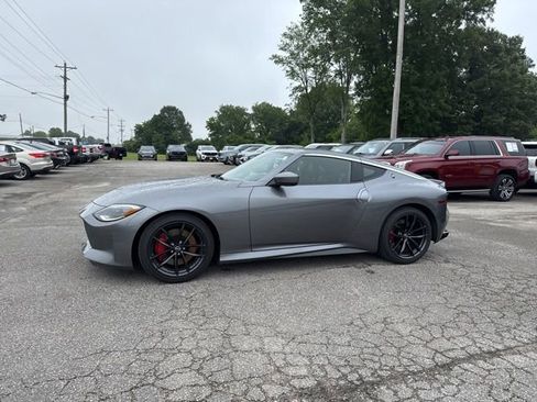 Used 2024 Nissan Z Performance w/ Floor Mat Package RWD image 3