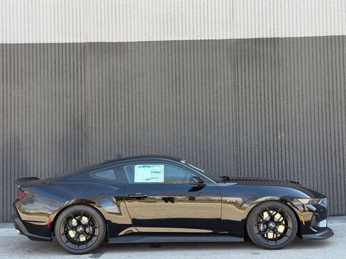 New 2026 Ford Mustang GT Premium w/ GT Performance Package RWD image 9