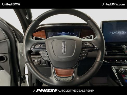 Used 2024 Lincoln Navigator Reserve image 6