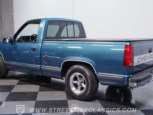 Used 1990 Chevrolet Silverado 1500 2WD Regular Cab image 8