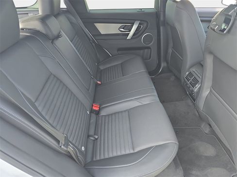 New 2026 Land Rover Discovery Sport Landmark image 11