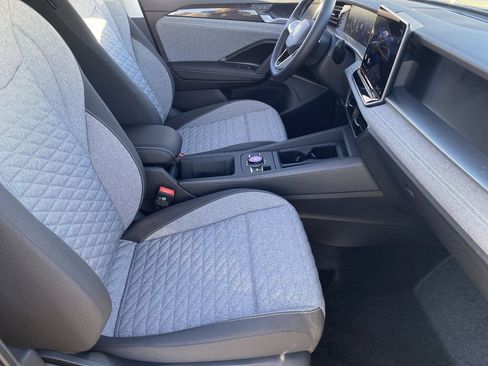 New 2026 Volkswagen Tiguan S FWD image 8