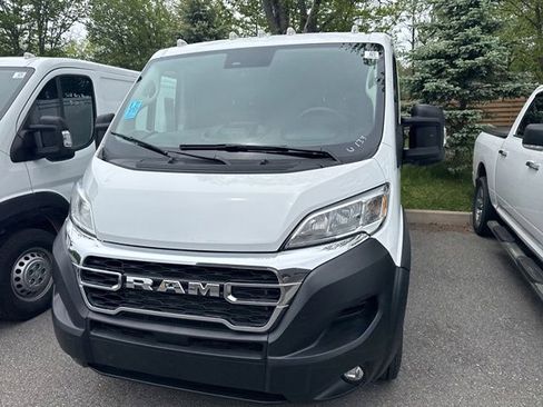 Used 2025 RAM ProMaster 2500 w/ U-Haul Equipment Group FWD image 2