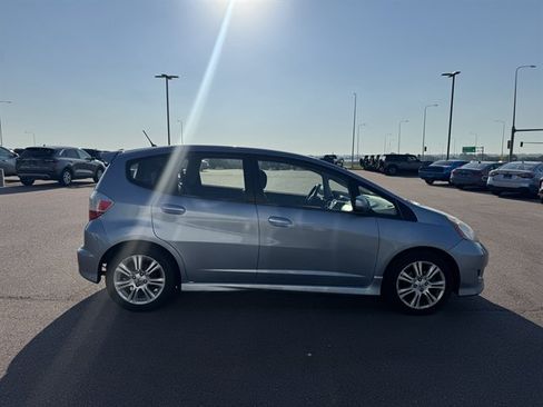 Used 2011 Honda Fit Sport image 3
