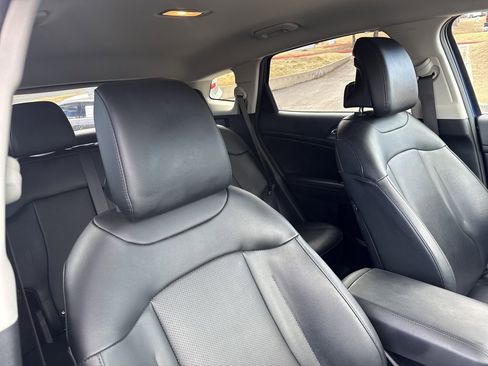 Used 2023 Kia Sportage EX image 29