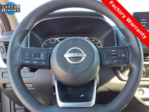 Used 2024 Nissan Rogue S image 22