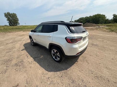 Used 2018 Jeep Compass Limited w/ Safe & Security Group AWD/4WD image 8
