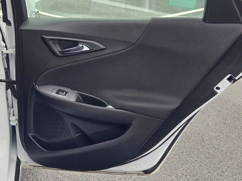 Used 2023 Chevrolet Malibu LT image 9