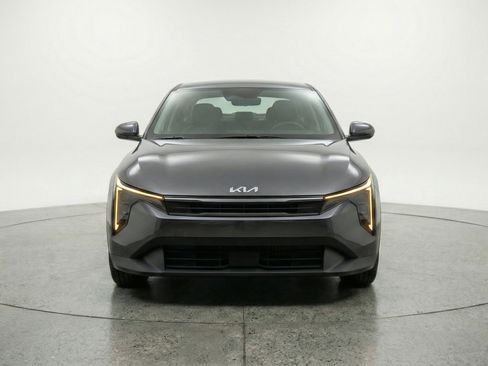 Used 2025 Kia K4 FWD image 2